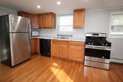 480 Centre St #1