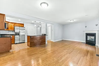 28 Elliott Street #28 1