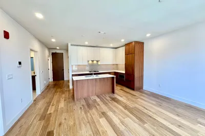 566 Columbus Ave #406 1