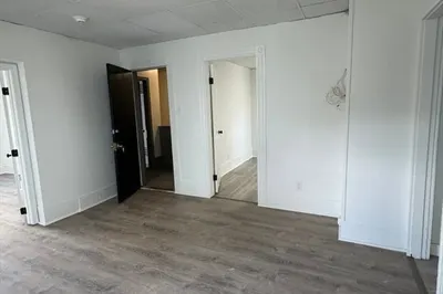 66 Broadway #3R