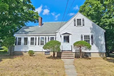 204 Great Rd 1