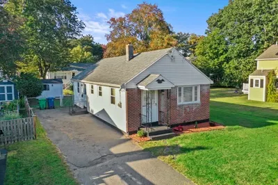 13 Harriett Avenue 1
