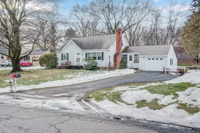 52 Melwood Ave 1