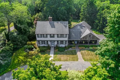 7 Bay Colony Drive 1