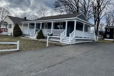 101 Everett St 1