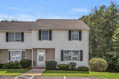 60 Christopher Drive #60 1