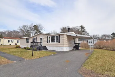 40 Friendship Dr