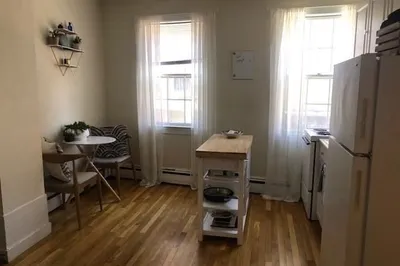 27 Melrose St #4 1