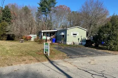 14 Hemlock Rd