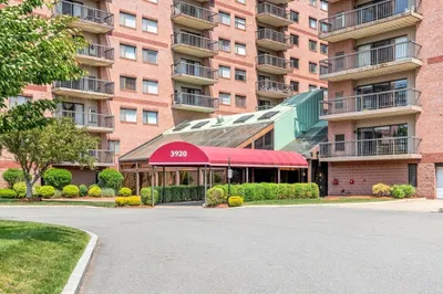 3920 Mystic Valley Pkwy #1002