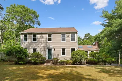 48 Livingston Dr 1