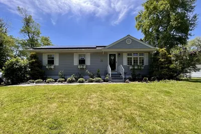32 Gendron Street 1