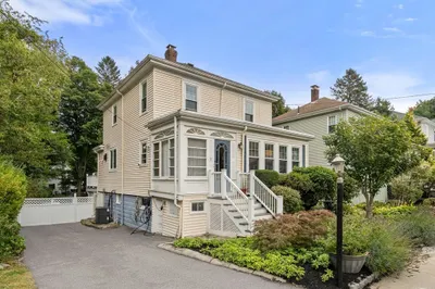 11 Furnival Rd