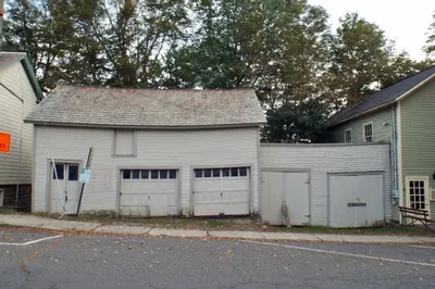 77 Bridge St