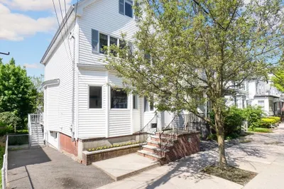 194 Springvale Ave