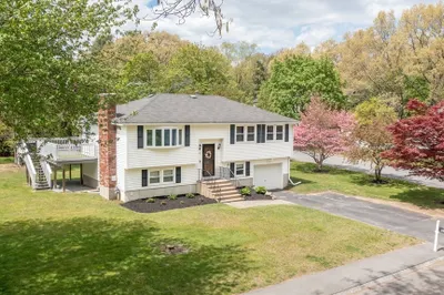 59 Riverview Blvd