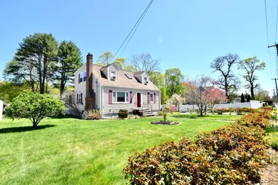 296 Central Street 1