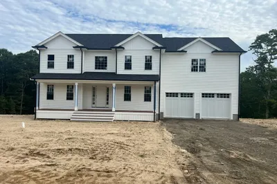 5 Quaker Lane 1