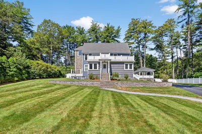 63 Outlook Rd