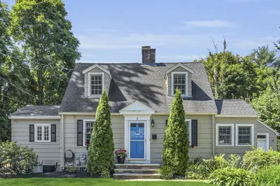 8 High Plain Road 1