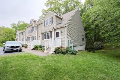 8 Heritage Dr #8 1