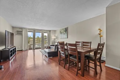 151 Coolidge Ave #212