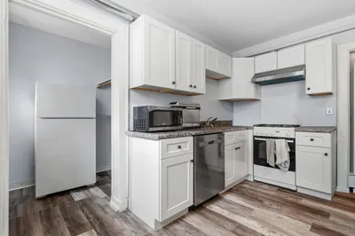 630 Centre St #1F
