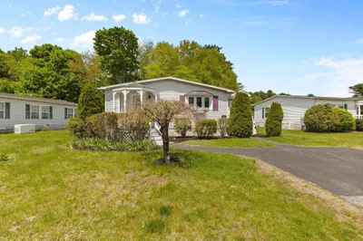 5 Forsythia Lane 1