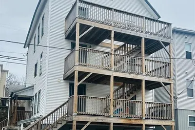 228 Hamilton St 1