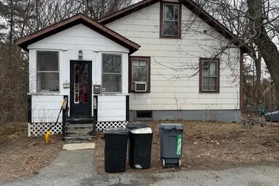 17 B St 1