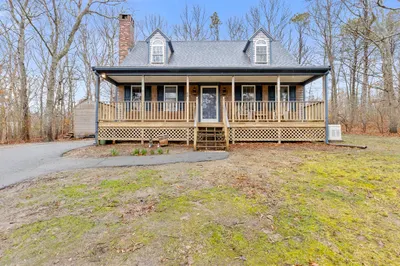 86 Snake Pond Rd