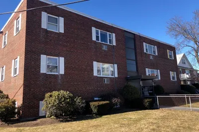 297 Main St #3 1