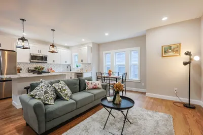 11 Watson St #1 1