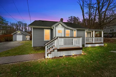 315 Stafford St 1