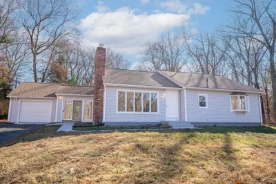 16 Oak Knoll Drive