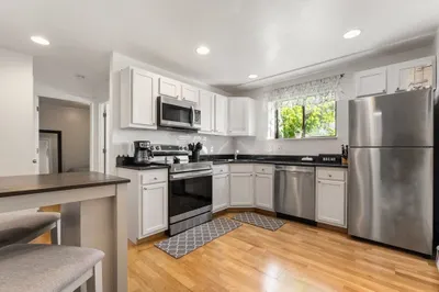 44 Lafayette Ave #101 1