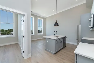 4-8 Franklin Street #302