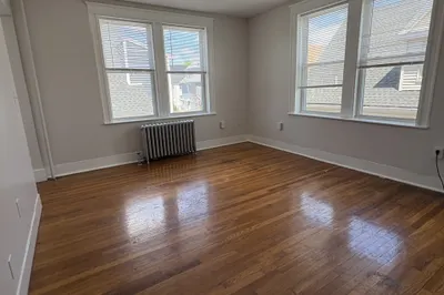 166 Salem St #5 1