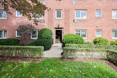 32 Saint Paul St #6