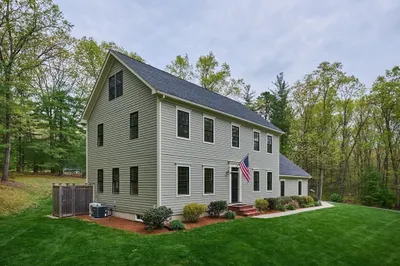 246 Hadley St 1