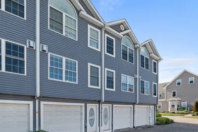 47 Alder St #3