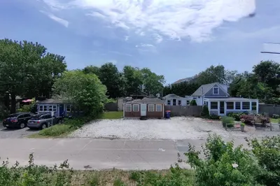 44 North Blvd 1