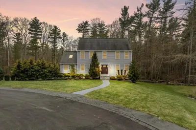 225 Erin Road 1