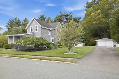 28 Fairview Ave 1