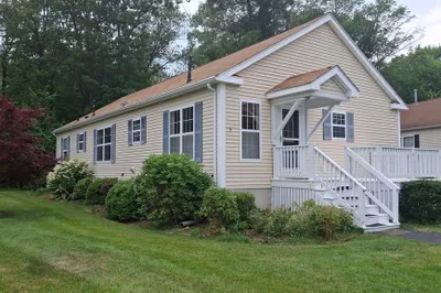 9 Hemlock Dr