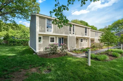 11 Oak St #45