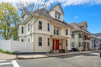 10 Royal St #1 1