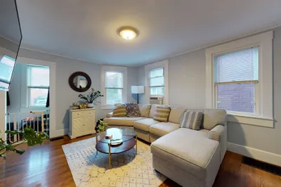 172 Emerson St 1