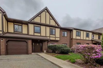 19 Rainbow Pond Dr #B2