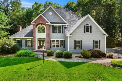 6 Evergreen Drive 1